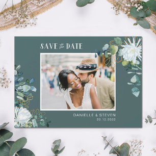 Elegante witte bloem eucalyptus trouwfoto save the date