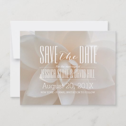 Elegante Witte Bloemen Huwelijkshimmer Save the Da Save The Date (Voorkant)