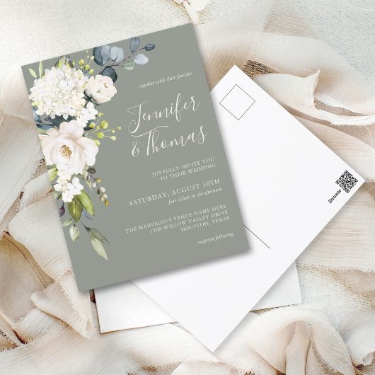 Elegante Witte Bloemen op Sage Groene Bruiloft Briefkaart