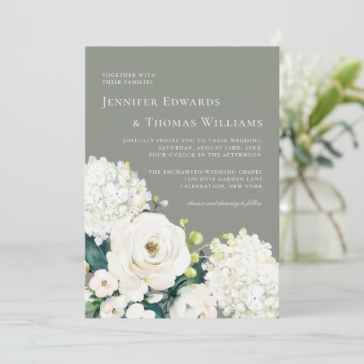 Elegante Witte Bloemen op Sage Groene Bruiloft Kaart (Staand voorkant)