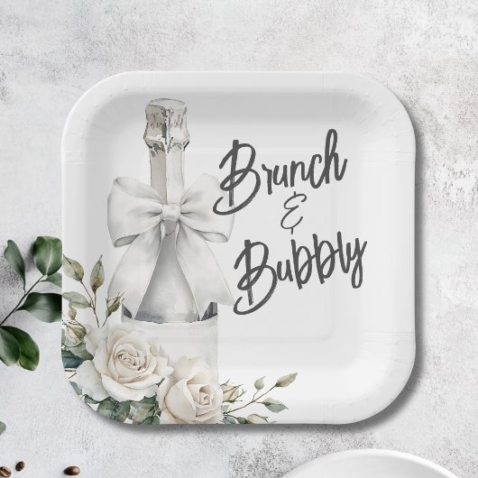 Elegante witte bloemstuk brunch en bubbelstickers papieren bordje