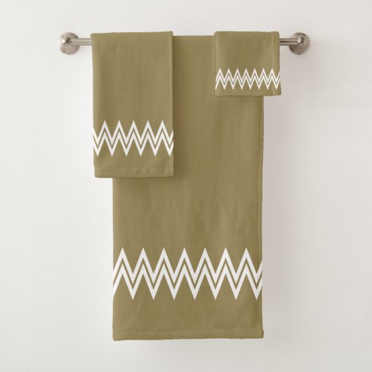 Elegante witte Chevron Lines op Lucky Beige Bad Handdoek (Insitu)