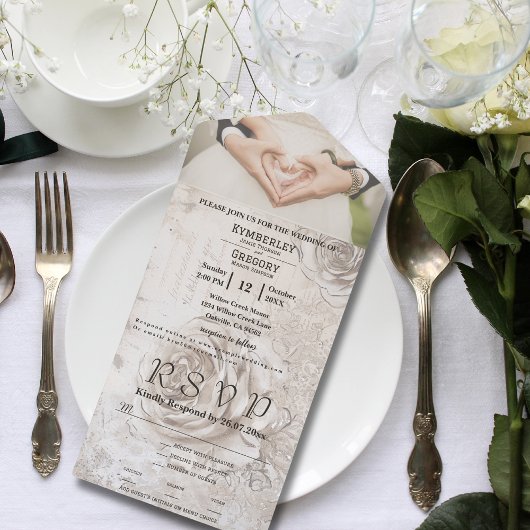 Elegante witte crème Rozen bloemenfoto website All In One Uitnodiging