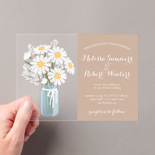 Elegante Witte Daisies Mason Jar Wedding Beige Acryl Uitnodigingen (Insitu (Draagbaar))