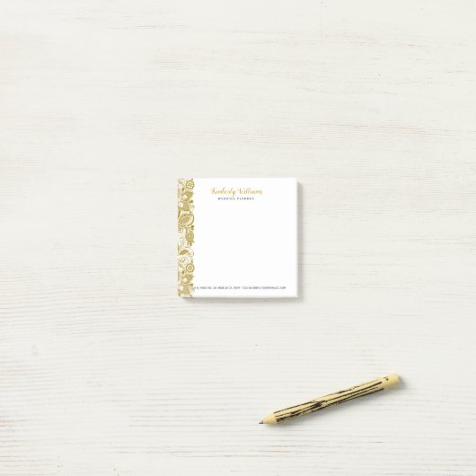 Elegante witte en gouden bruiloft bloemenkant post-it® notes (Op bureau)