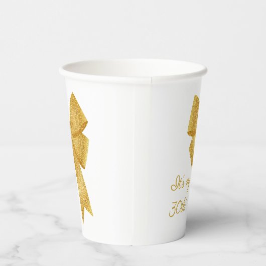 Elegante Witte en Gouden Glitter Boog Verjaardag Papieren Bekers (Rechts)