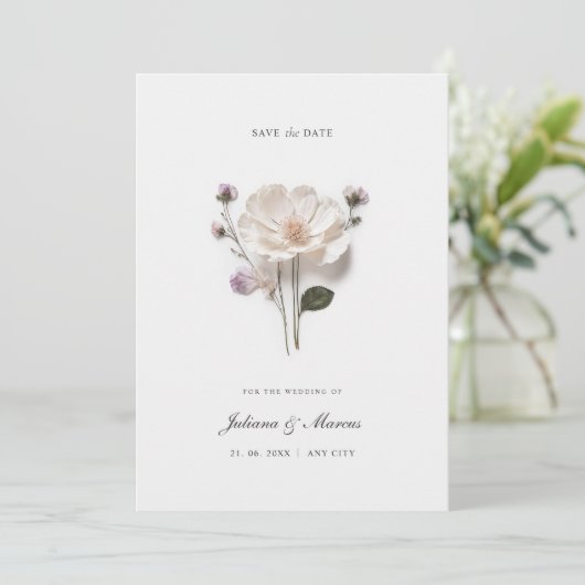Elegante witte geperste bloem chic save the date (Staand voorkant)