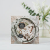 Elegante witte giraffe zwangerschapsaankondiging feestdagenkaart (Staand voorkant)