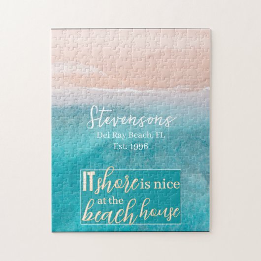Elegante witte kalligrafie familienaam Beach House Legpuzzel (Verticaal)