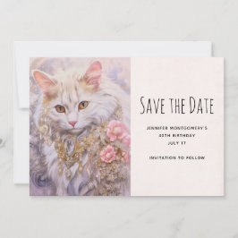 Elegante witte kat in gouden en diamanten juwelen save the date