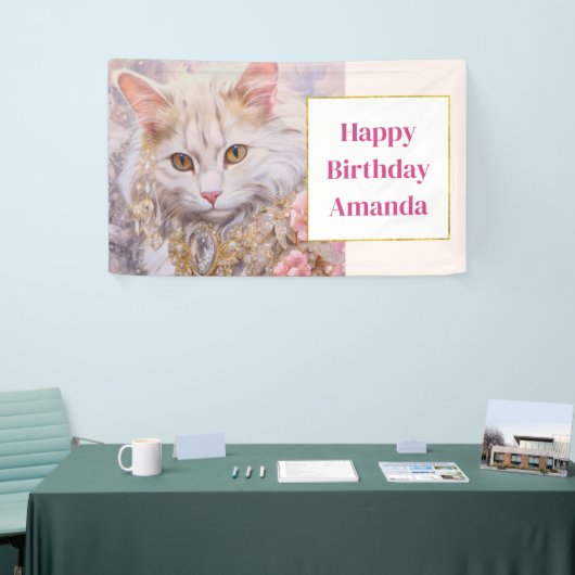 Elegante witte kat in luxe juwelen Gelukkige Verja Spandoek (Beurs)