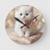 Elegante Witte Kittenshop Ronde Klok (Voorkant)