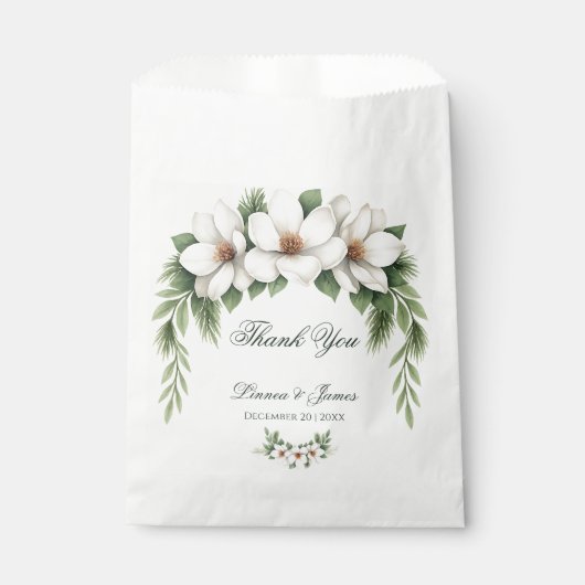 Elegante Witte Magnolia Winter Wedding Pine Tree Bedankzakje (Voorkant)