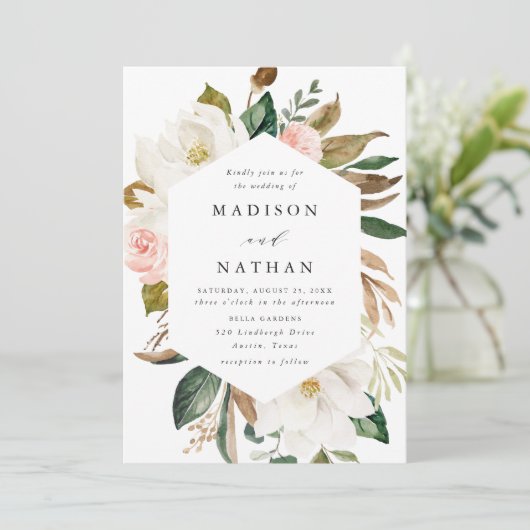 Elegante Witte Magnolia's en Blush Bloemen Bruilof Kaart (Staand voorkant)