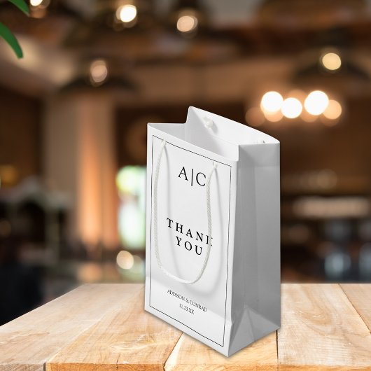 Elegante witte monogram bruiloft klein cadeauzakje