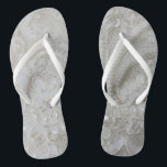 elegante witte neushoornparelkeelas teenslippers<br><div class="desc">elegant girale witte neushoorn mode accessoires . accessoires van de mode van de bridale kant.</div>