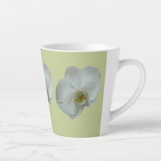 Elegante Witte Orchidee Bloem Botanisch Latte Mok (Rechts)