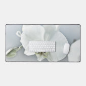 Elegante Witte Orchidee Botanische Kunst Bureaumat (Keyboard & Muis)