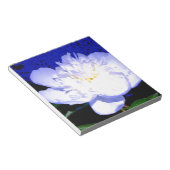 Elegante witte paarse blauwe bloemenpioen notitieblok (Schuin)