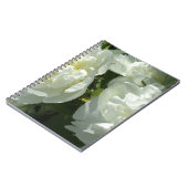 Elegante witte pioen bloemenwitte bloem foto notitieboek (Linkerzijde)