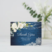 Elegante witte rozen en kant rustiek hout dank u briefkaart (Staand voorkant)