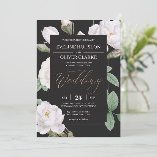 Elegante witte rozen en zwarte bloemachtergrond kaart (Staand voorkant)