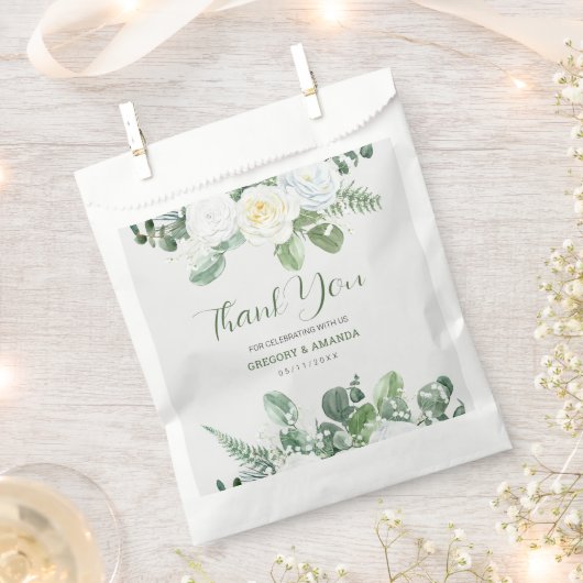 Elegante witte rozen & groen bedankzakje (Geknipt)