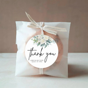 Elegante witte rozen groen bloemstuk bruiloft ronde sticker