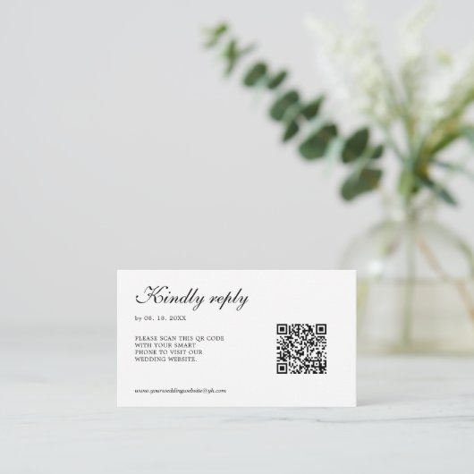 Elegante witte rozen RSVP QR-code Informatiekaartje (Staand voorkant)