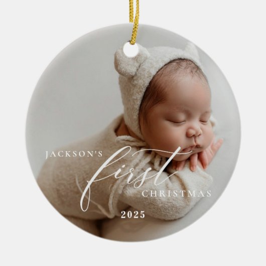 Elegante witte script baby's eerste kerst foto keramisch ornament (Voorkant)