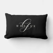Elegante witte script monogram & grijze naam op zw kussen (Voorkant)