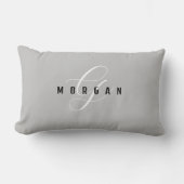 Elegante witte script monogram & zwarte naam Lt gr Kussen (Voorkant)