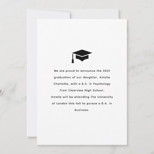 Elegante witte Script Overlay Afstuderen Foto Aankondiging (Achterkant)