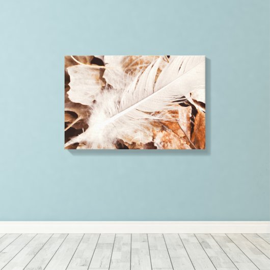 Elegante witte veer op gouden gevallen bladeren canvas afdruk (Insitu (Houten vloer))