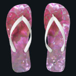 Elegante zacht roze bloemblaadjes roze hortensia's teenslippers<br><div class="desc">Stap in een wereld van tijdloze romance met ons Pink Floral Collectie, waar tinten van blush en roos zich mengen met hints van ivoor, waardoor een beeld van pure elegantie ontstaat. Temidden van dit betoverende palet bloeien zacht roze hortensia's, hun delicate bloemblaadjes fluisteren verhalen van liefde en gratie. Laat deze...</div>
