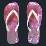 Elegante zacht roze bloemblaadjes roze hortensia's teenslippers<br><div class="desc">Stap in een wereld van tijdloze romance met ons Pink Floral Collectie, waar tinten van blush en roos zich mengen met hints van ivoor, waardoor een beeld van pure elegantie ontstaat. Temidden van dit betoverende palet bloeien zacht roze hortensia's, hun delicate bloemblaadjes fluisteren verhalen van liefde en gratie. Laat deze...</div>