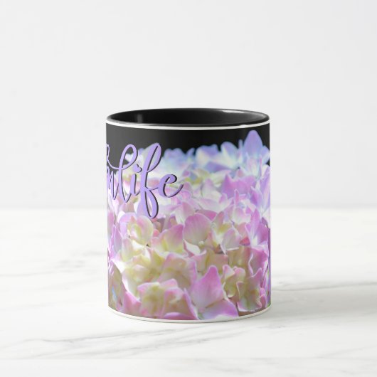 Elegante zacht roze gele bloemhortensia's mok (Midden)