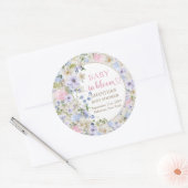 Elegante zachte pastel wilde bloemen roze lichtbla ronde sticker (Envelop)