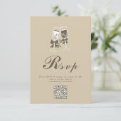 Elegante Zand Groen QR Code Wedding RSVP Kaartje (Staand voorkant)