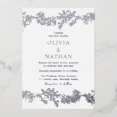 Elegante Zilver & Wit Bloemen Huwelijk Folie Uitnodiging (Voorkant)