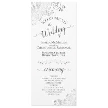 Elegante zilveren grijze krullen op witte bruiloft