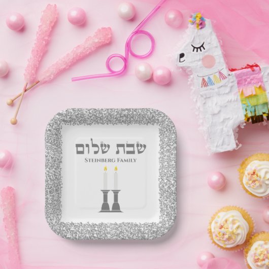 Elegante zilveren kaarsen Hebreeuwse Shabbat Shalo Papieren Bordje (Feest)