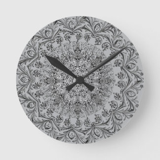 Elegante zilveren mandala patroon ronde wandklok