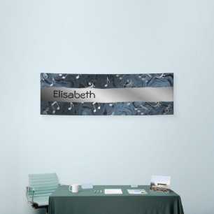elegante zilveren muzieknoten in blauwe banner
