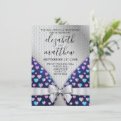 Elegante zilveren uitnodigingsboog en hartspikkels kaart (Staand voorkant)