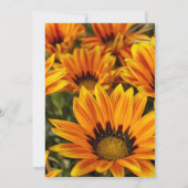 Elegante zonnebloem en witte typografie bruiloft kaart (Achterkant)