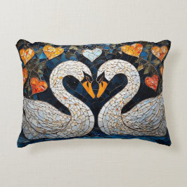 Elegante zwanen met sierlijke bloempatronen accent kussen