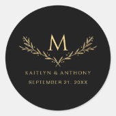 Elegante zwart en goud monogram krans bruiloft gun ronde sticker (Voorkant)