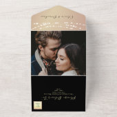 Elegante Zwart en Goud String Lights Wedding All In One Uitnodiging (Buitenkant)