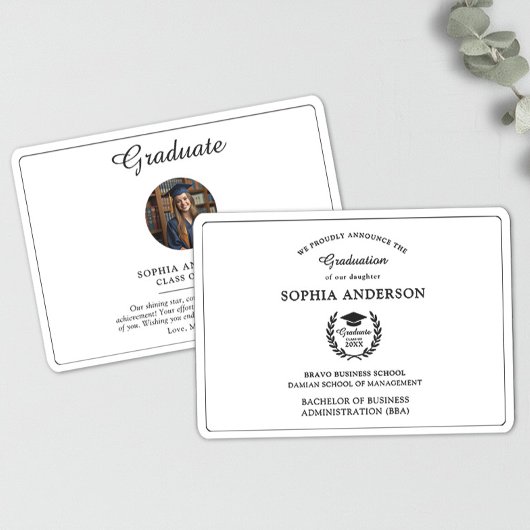 Elegante zwart-wit aankondiging van eindexamenfoto